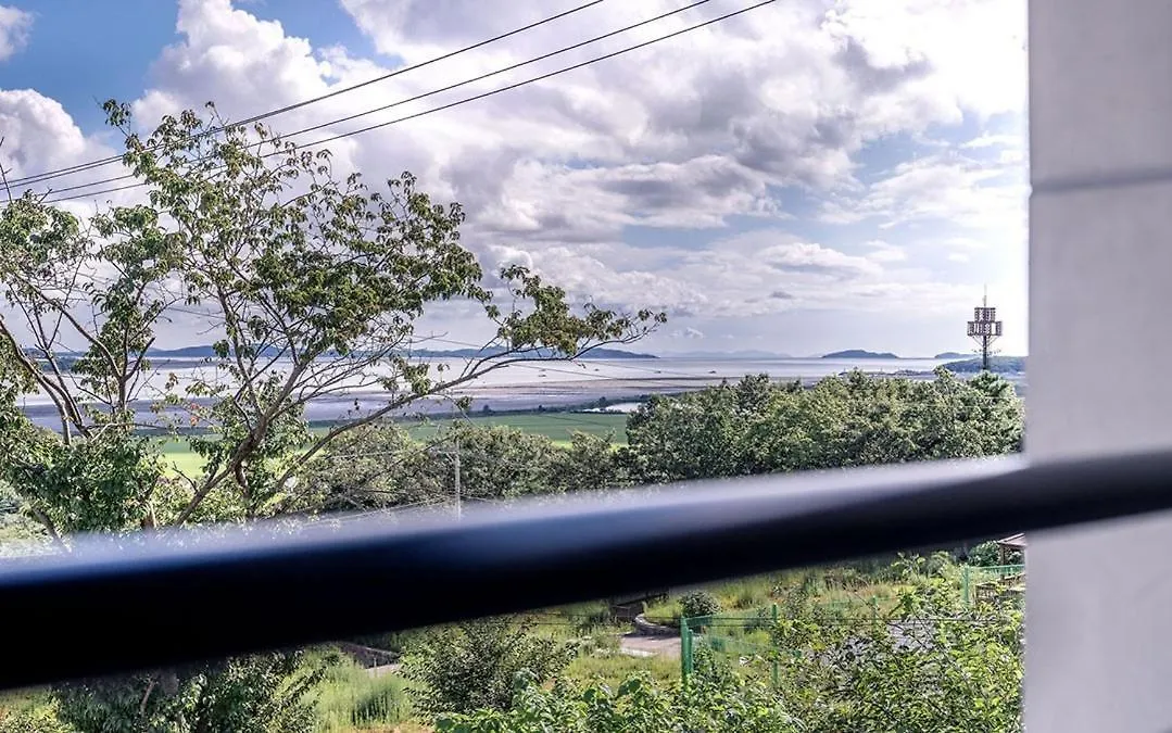 Ganghwa Maris Spa Pension Incheon 4*,