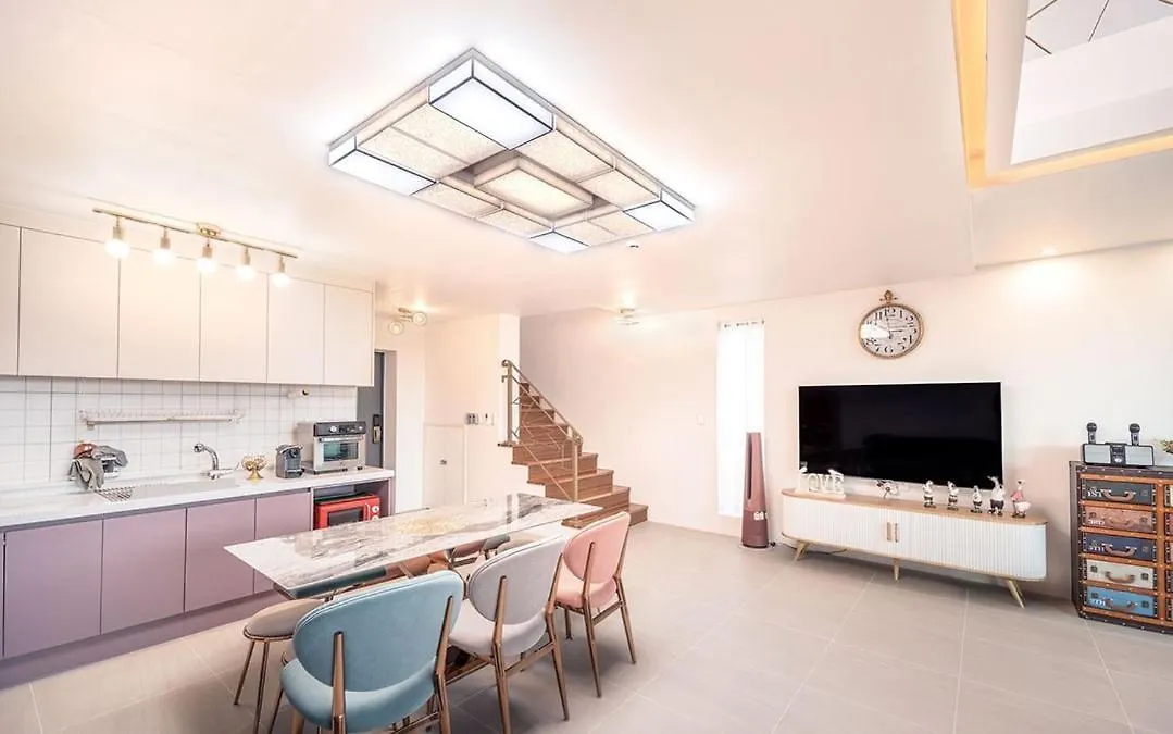 Ganghwa Maris Spa Pension Incheon Guest house