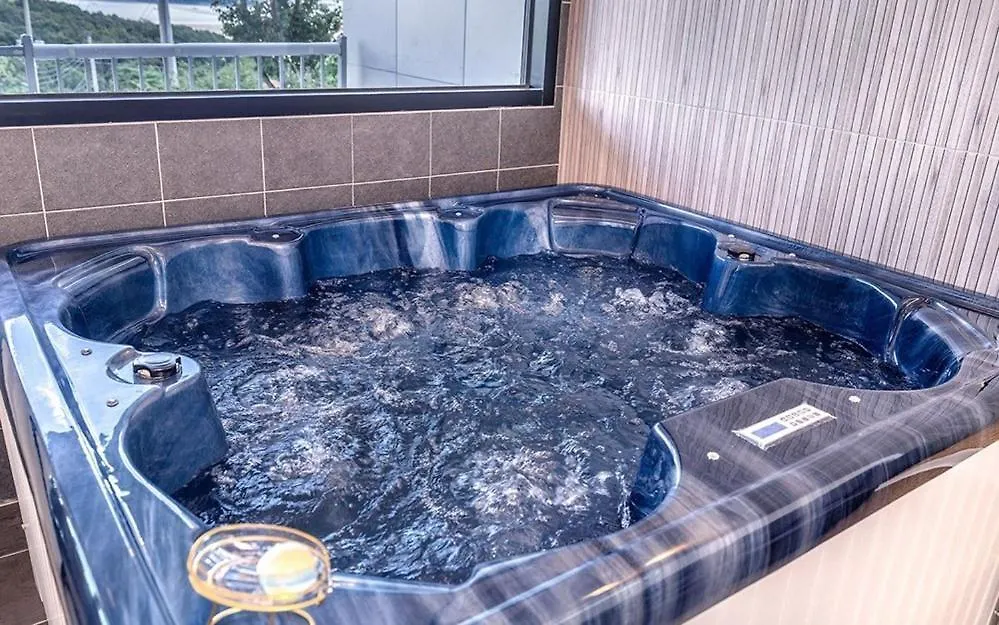 Ganghwa Maris Spa Pension Incheon Guest house
