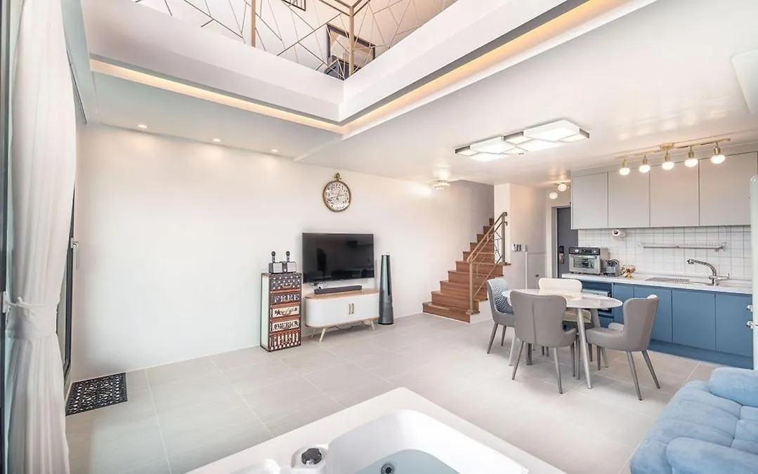 Ganghwa Maris Spa Pension Incheon Guest house