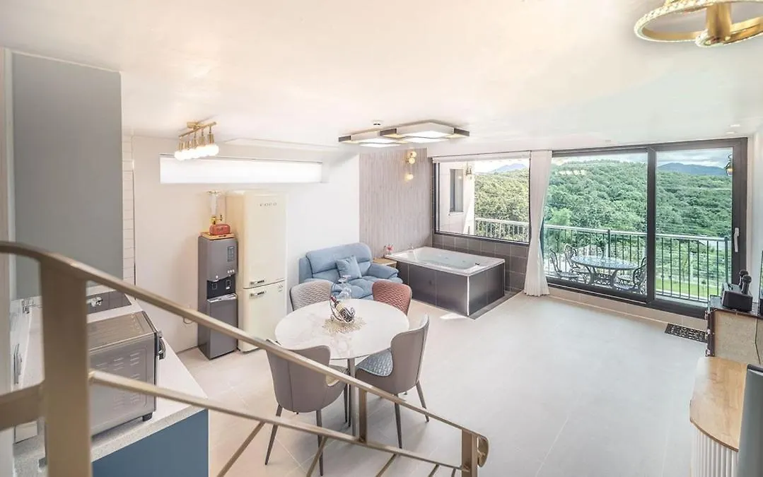 Ganghwa Maris Spa Pension Incheon Guest house