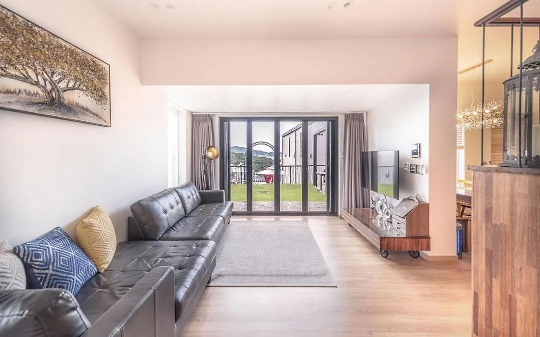 Ganghwa Maris Spa Pension Incheon 4*,